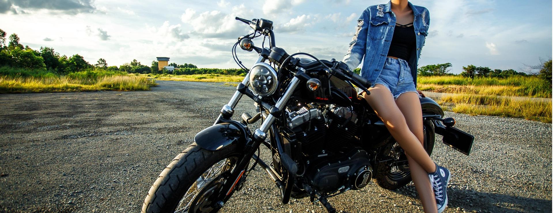 Motorcycle Accessories Store -Motorcycle Accessories Store girl 6398258 1920